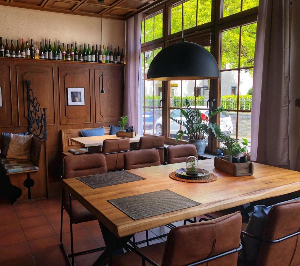 Hotel & Weinhaus Zum Schwarzen Baeren Koblenz  Dış mekan fotoğraf