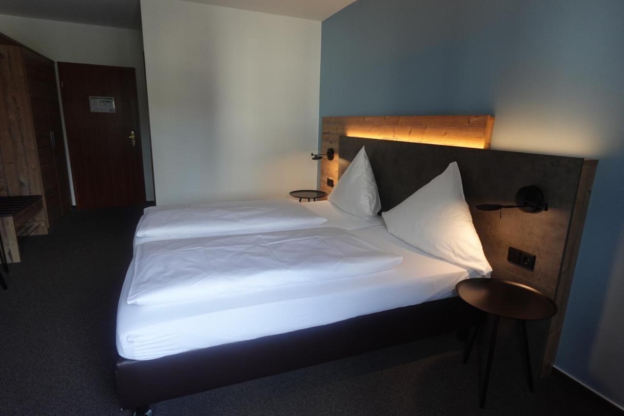 Hotel & Weinhaus Zum Schwarzen Baeren Koblenz  Dış mekan fotoğraf