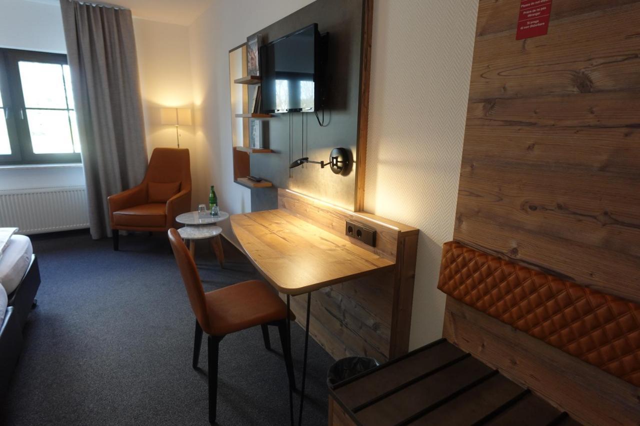 Hotel & Weinhaus Zum Schwarzen Baeren Koblenz  Dış mekan fotoğraf