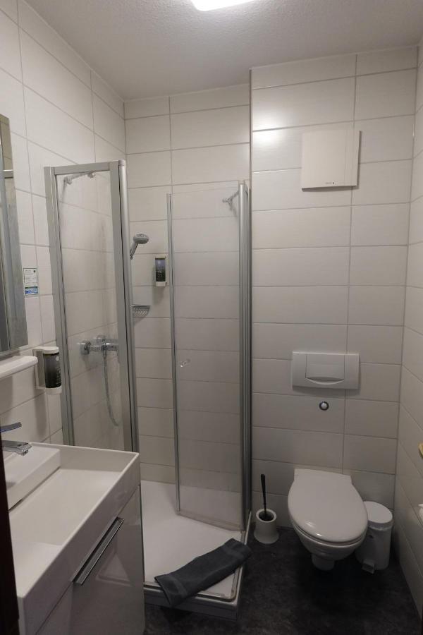 Hotel & Weinhaus Zum Schwarzen Baeren Koblenz  Dış mekan fotoğraf